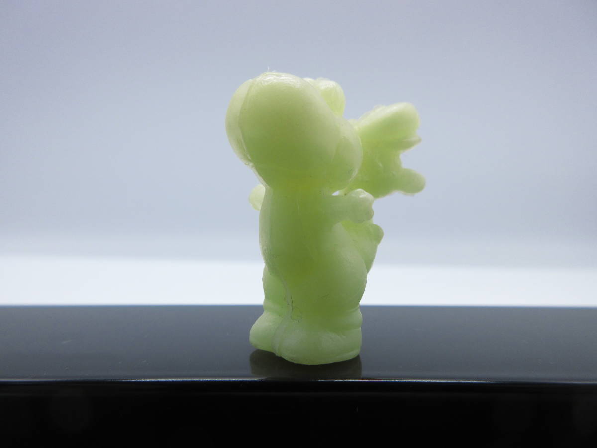 任天堂 ヨッシーアイランド 消しゴム1 蓄光拍卖