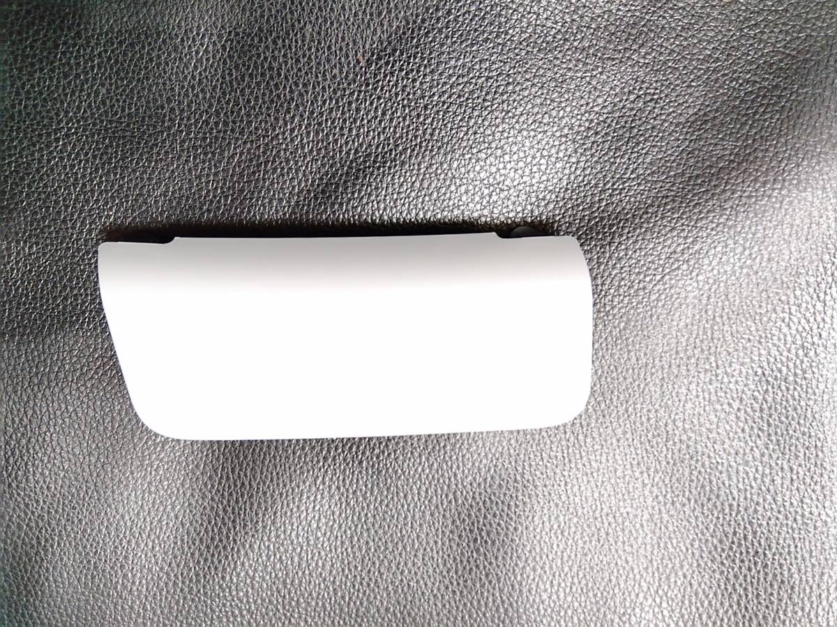 ワゴンR 新品 71712-70K01-***「カラー№」トーイング牽引フックフック・キャップ「色なし」純正-新品‐在庫 拍卖