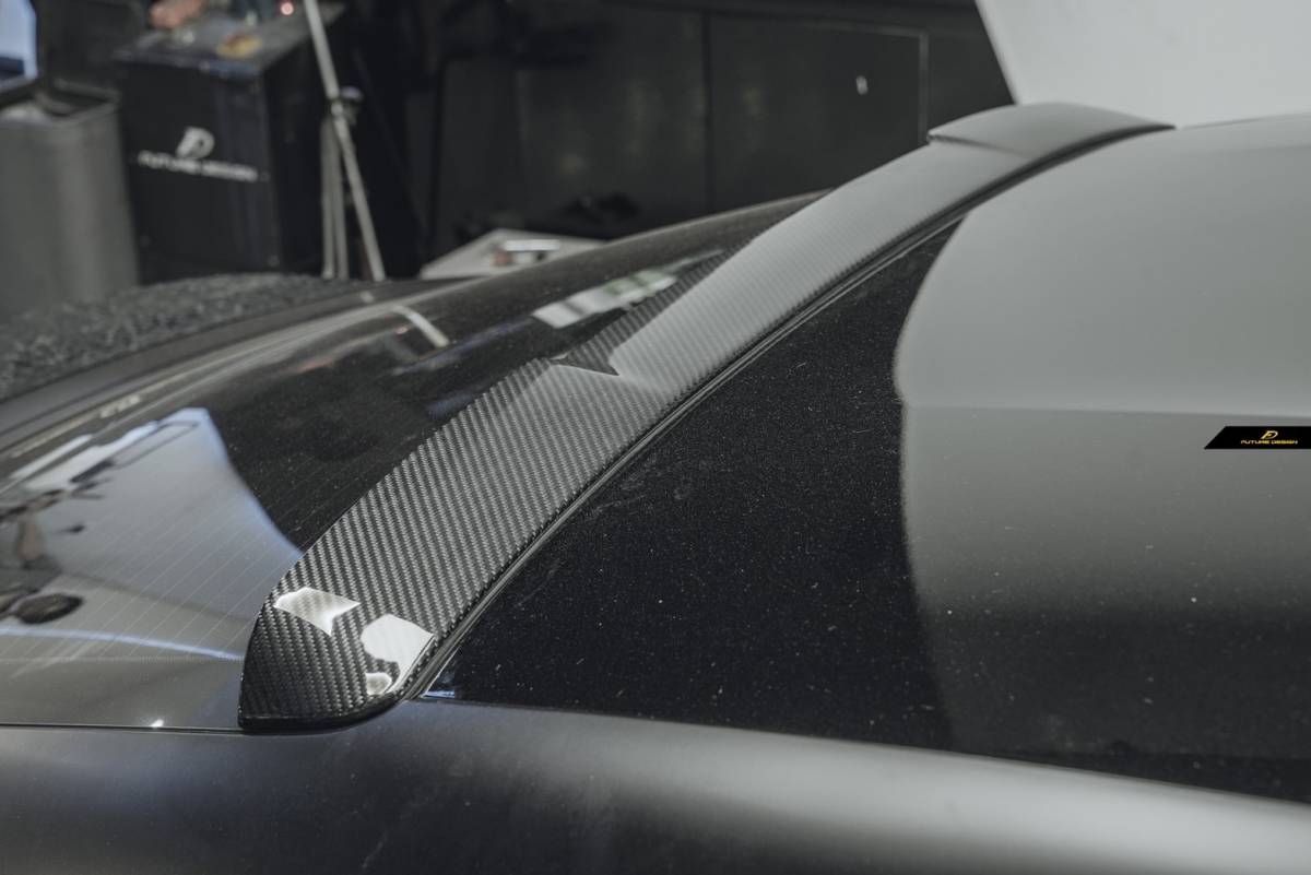 【FUTURE DESIGN 正規品】Porsche ポルシェ Taycan タイカン リア ルーフスポイラー 本物Drycarbon ドライカーボン カスタム エアロ拍卖