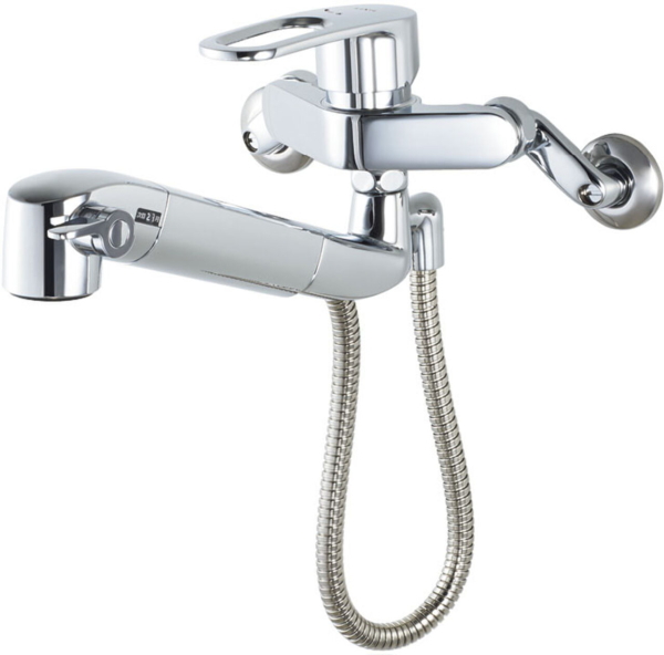 ログハウスなどに 浄水器のついたキッチン用壁付水栓 ホース付でシンクの隅々まで洗えます。 拍卖