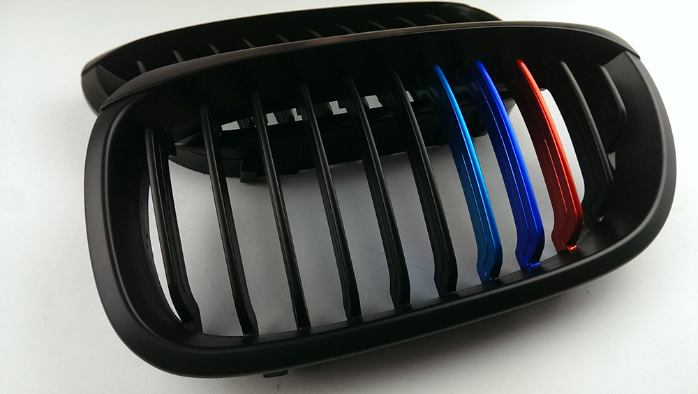 取付簡単 在庫有 純正交換用 左右セット BMW E46 クーペ 後期 フロントグリル 艶消黒+金属風Mの3色カラー ABS 2002-2005拍卖