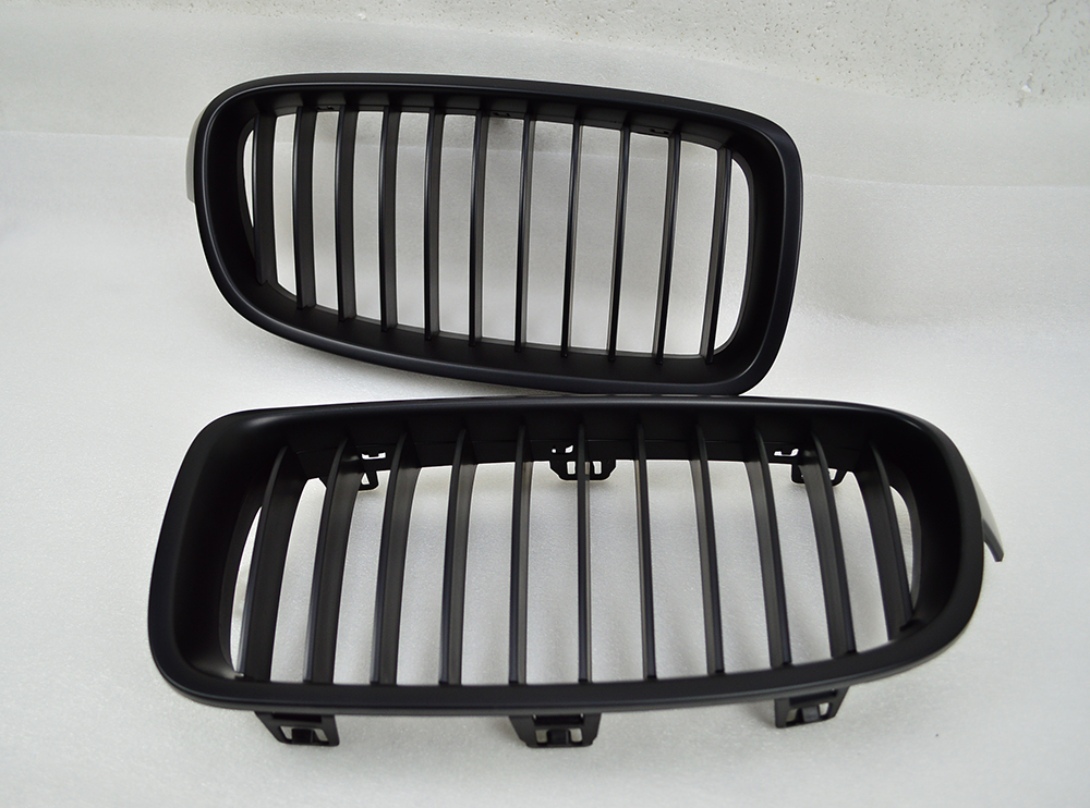 純正交換用 左右セット 取付簡単 在庫有 BMW F31 F30 フロントグリル マットブラック ABS 2012-2017拍卖