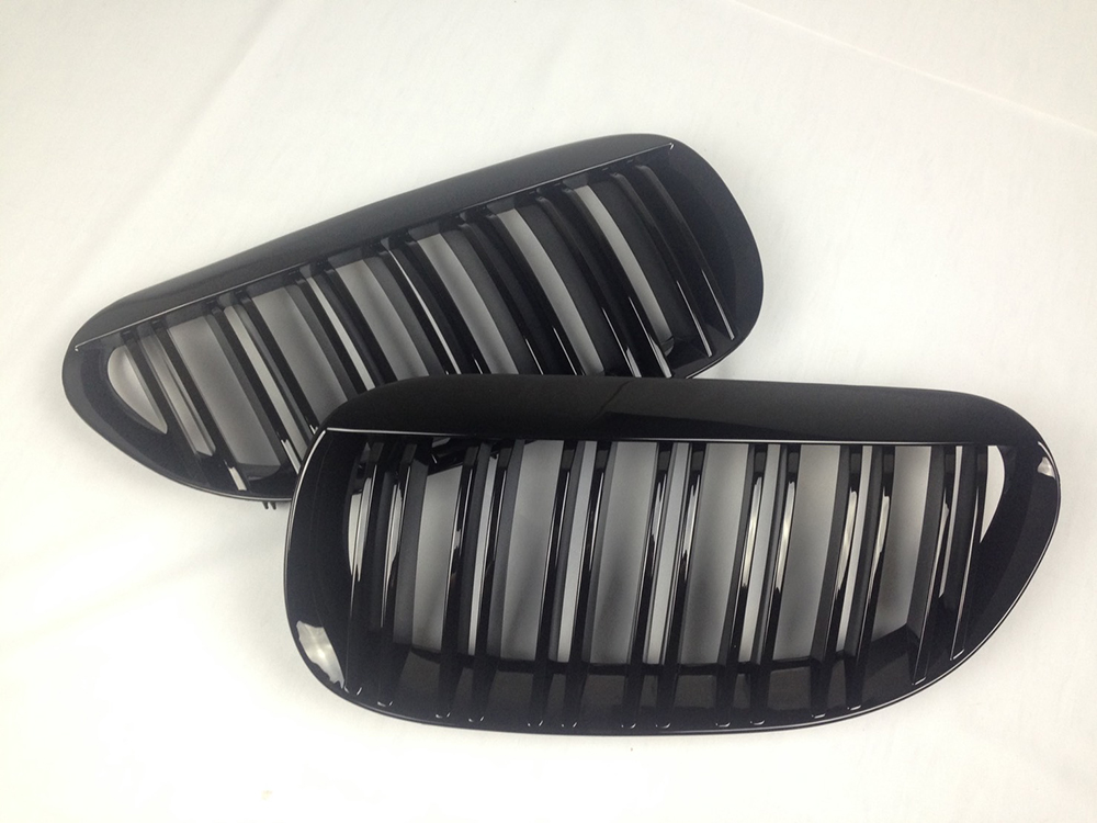 純正交換用 左右セット 取付簡単 在庫有 BMW E63 E64 M6 M LOOK フロントグリル 光沢黒 艶有黒 2004-2010拍卖