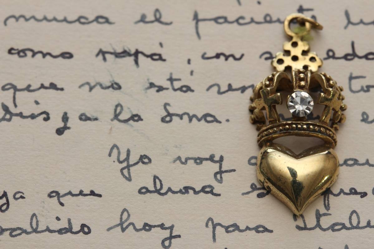 *ブラス・クラウンチャーム拍卖