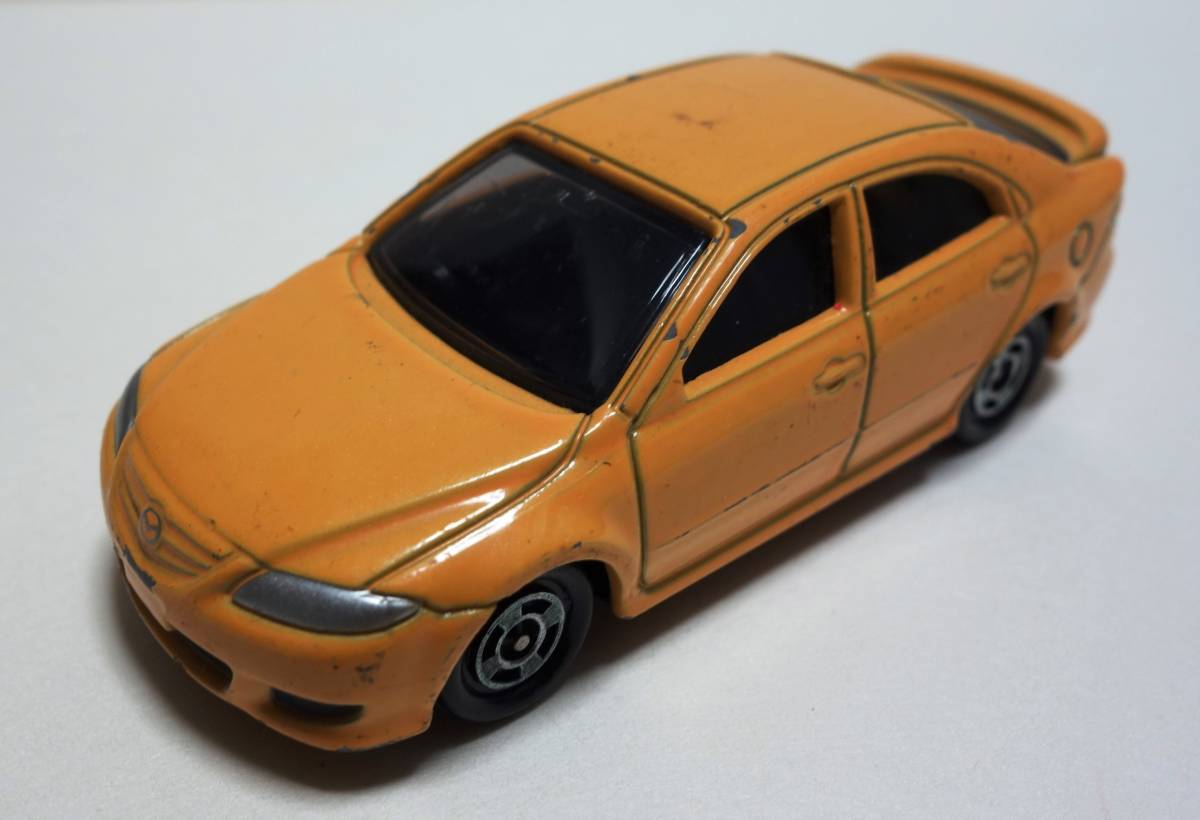 トミカ No.16 マツダ アテンザ 黄 イエロー 絶版 送料込 中古拍卖