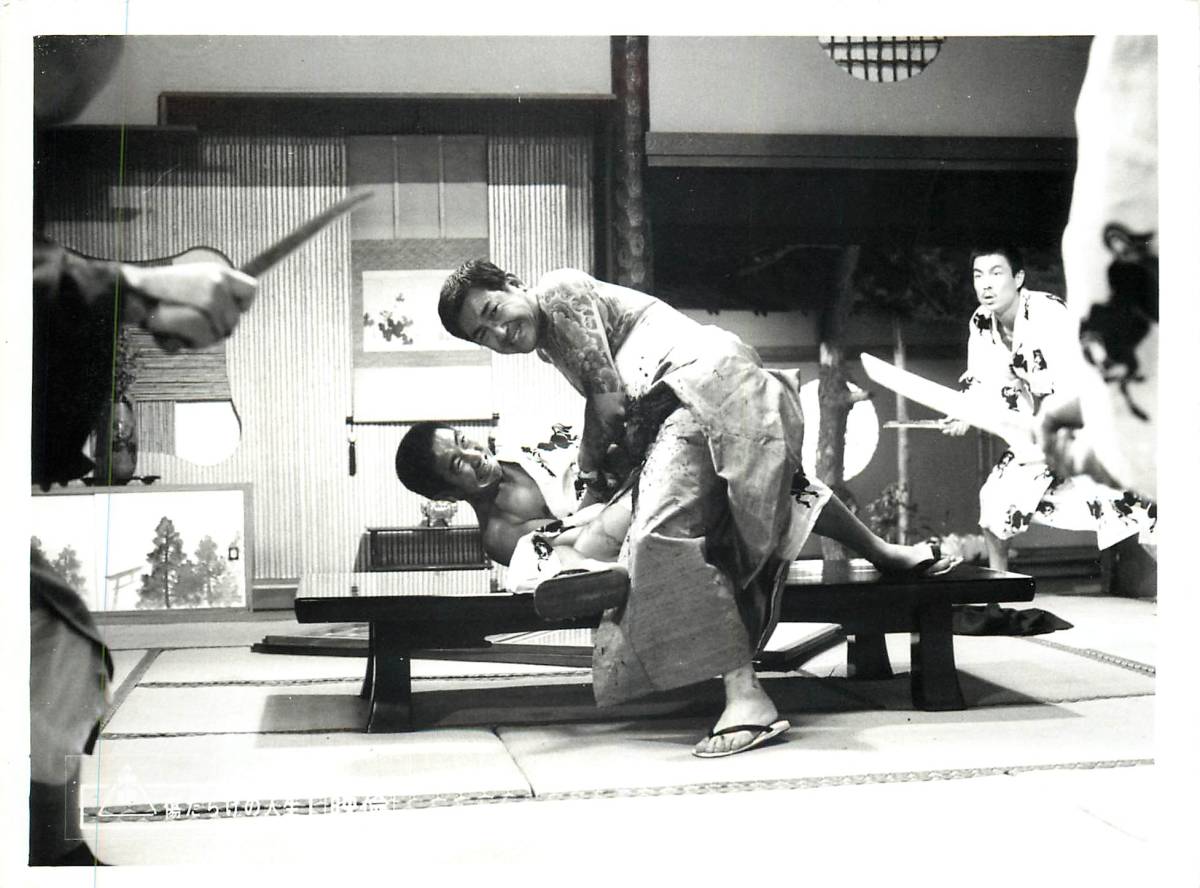 p35075『傷だらけの人生』スチル 鶴田浩二 工藤明子 待田...拍卖