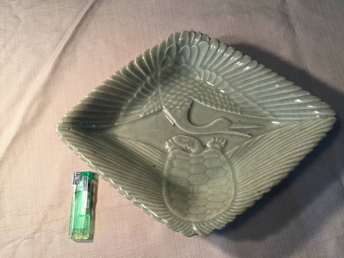 【大幅値下】菱形鶴亀文様青磁皿 手作未使用完品拍卖