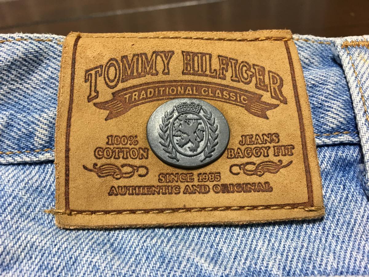 美品 90s USA製 トミーヒルフィガー TOMMY HILFIGER ジーンズ W33 ウォッシュ加工 デニム バギー拍卖