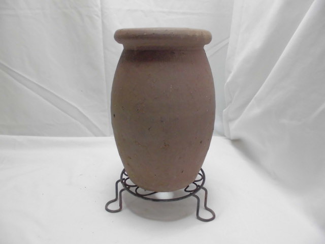 蛸壺 たこ壺 たこつぼ 金属製の置き台 飾り台付きます NO2拍卖