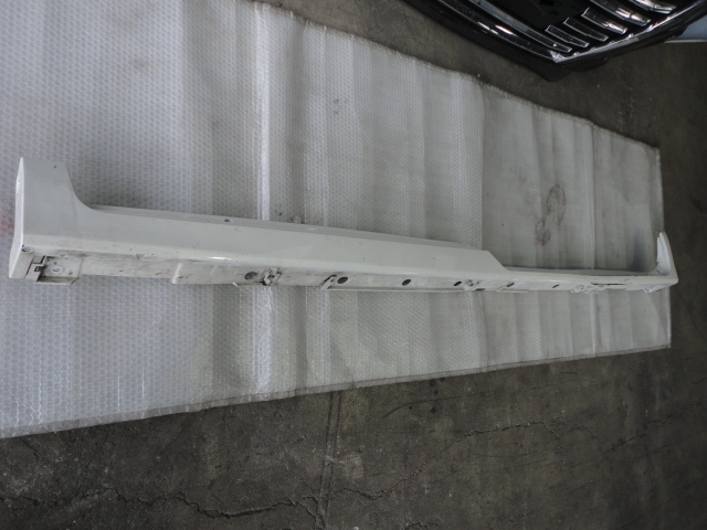 ZRR80G ZRR85G ヴォクシー ノア サイドステップ 左 サイドスポイラー左 純正 75860-28040 TOYOTA VOXY NOAH拍卖