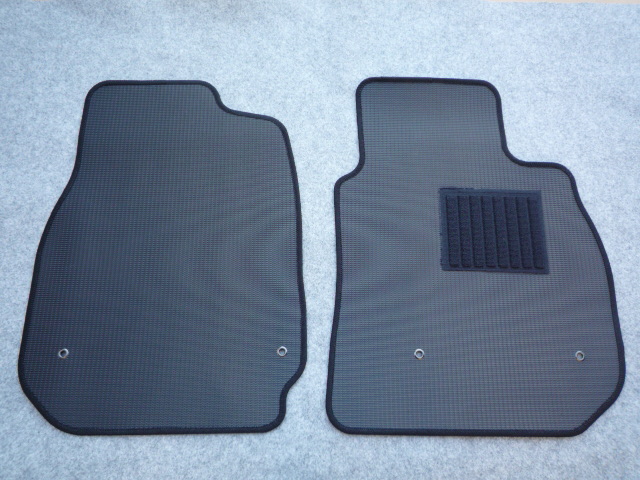 トヨタ ランドクルーザー100(8人乗)ラバーフロントマット (ラバー・ゴム)新品 C1-rk拍卖