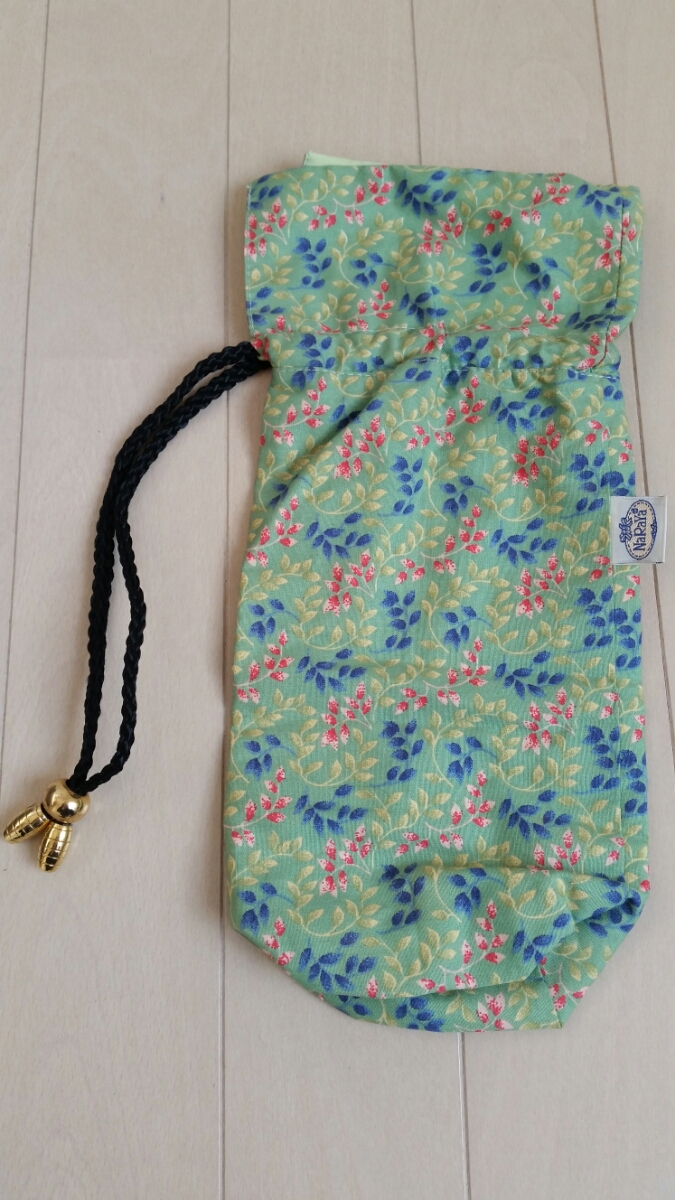 新品 NaRaYaナラヤ タイ人気ブランド 巾着 ポーチ 折り畳みスリッパ入れ グリーン系 高級ビーズ スリッパケース拍卖