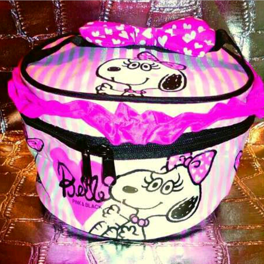 新品 スヌーピー 妹 ベル ポーチ ユニバーサルスタジオジャパン 限定品 ピンク ユニバ USJ 限定 Belle ピーナッツ メルヘン ファンシー拍卖