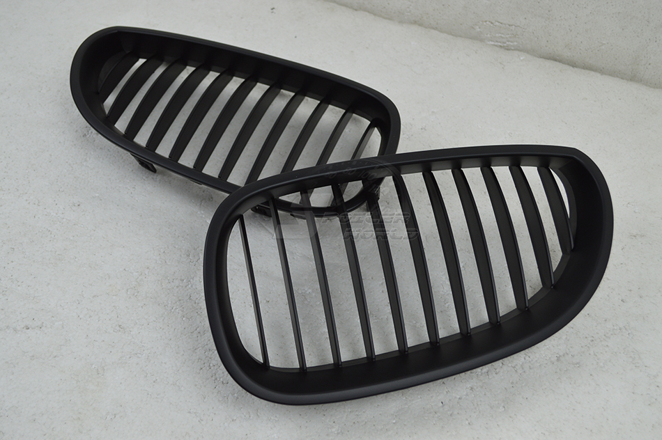 純正交換用 左右セット 取付簡単 在庫有 BMW E60 E61 フロントキドニーグリル マットブラック 艶消黒 ABS 2004-2010拍卖