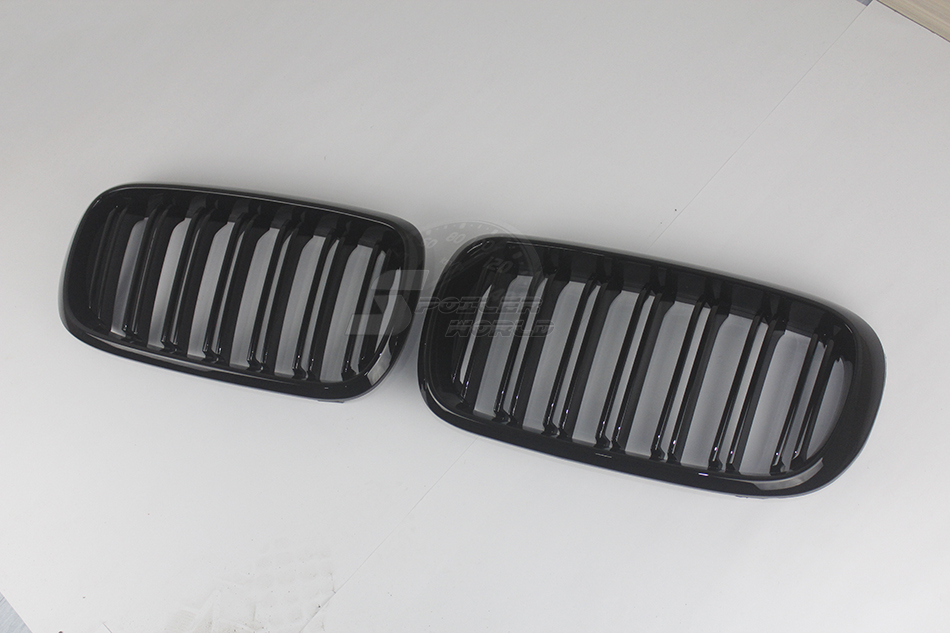 純正交換用 左右セット 取付簡単 在庫有 BMW F15 X5 F16 X6 M LOOK フロントグリル 艶有黒 光沢黒 2014-2016拍卖