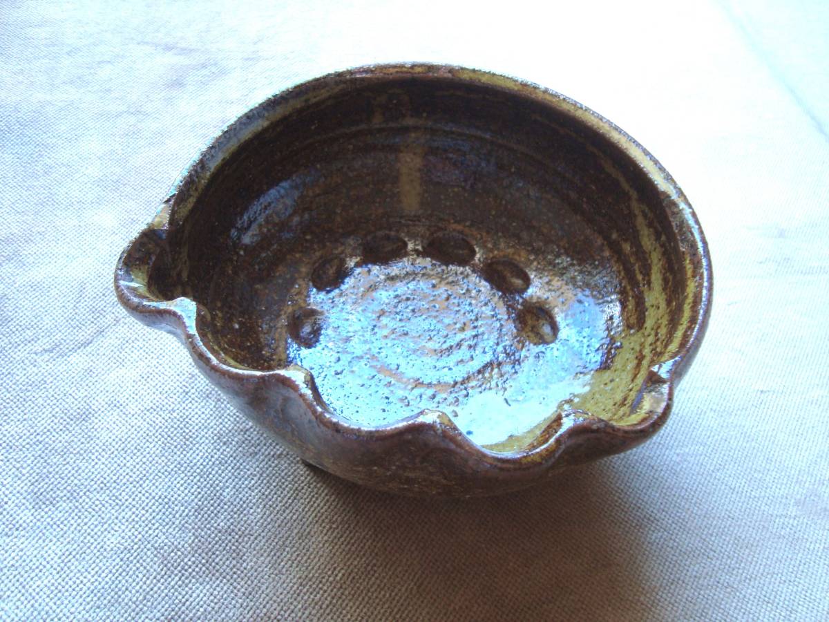 和食器 小鉢 三つ足付き 注ぎ口あり 食器 名あり オリジナル 美品 拍卖