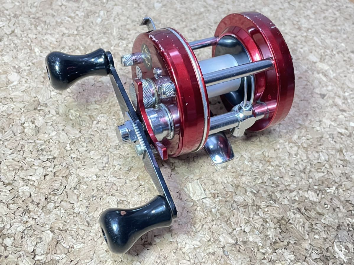 ★即決!稀少 オールド アブ アンバサダー 5500 レッド ステッカー エンブレム 右ハンドル 中古良品!ABU Ambassadeur 黒HI 青EF エビス ★拍卖