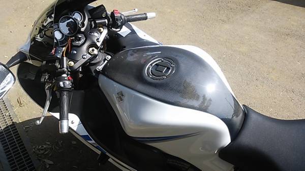 GSX1300R隼 カーボンタンクカバー 綾織りカーボン 2008年式~2019年式拍卖