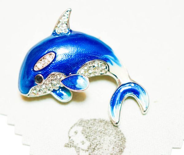 ラペルピン イルカ シャチ バッジ 動物 水族館 海豚 ブローチ スーツ アクセサリー拍卖