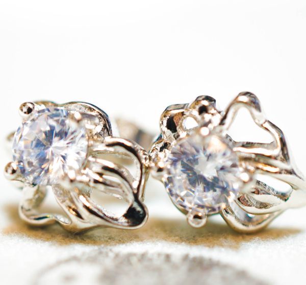 ピアス 獅子座 シルバー925 しし座 シシ座 星座 スタッド スター拍卖