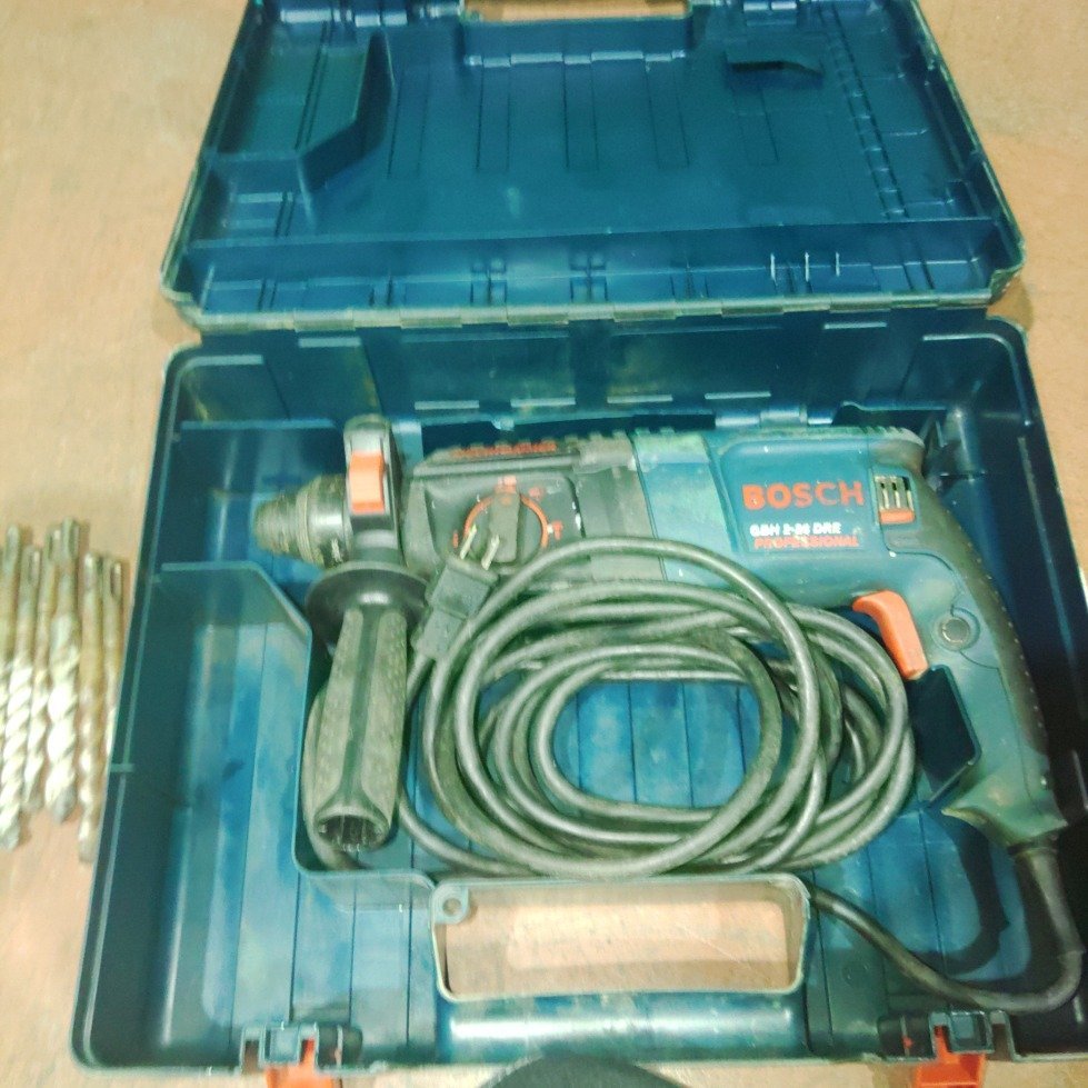 A0727 ボッシュ ハンマードリル入荷しました!!拍卖