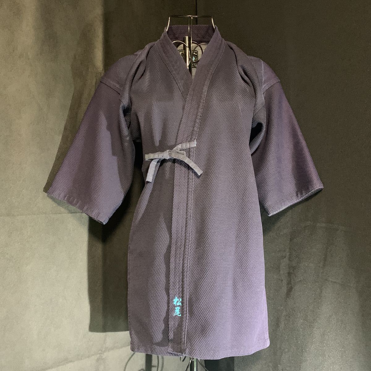 ☆剣道着 剣道衣 TAN-REN 鍛錬 刺し子 木綿 古布 古着 リメイク素材 上着 生地 ハンドメイド 型染め 絣 パッチワーク (6627)拍卖