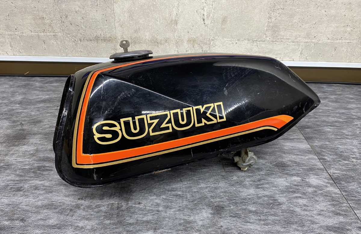 スズキ RG80 ガソリンタンク 燃料 コック付き タンクキャップ SUZUKI 純正 部品 パーツ 旧車 空冷 拍卖