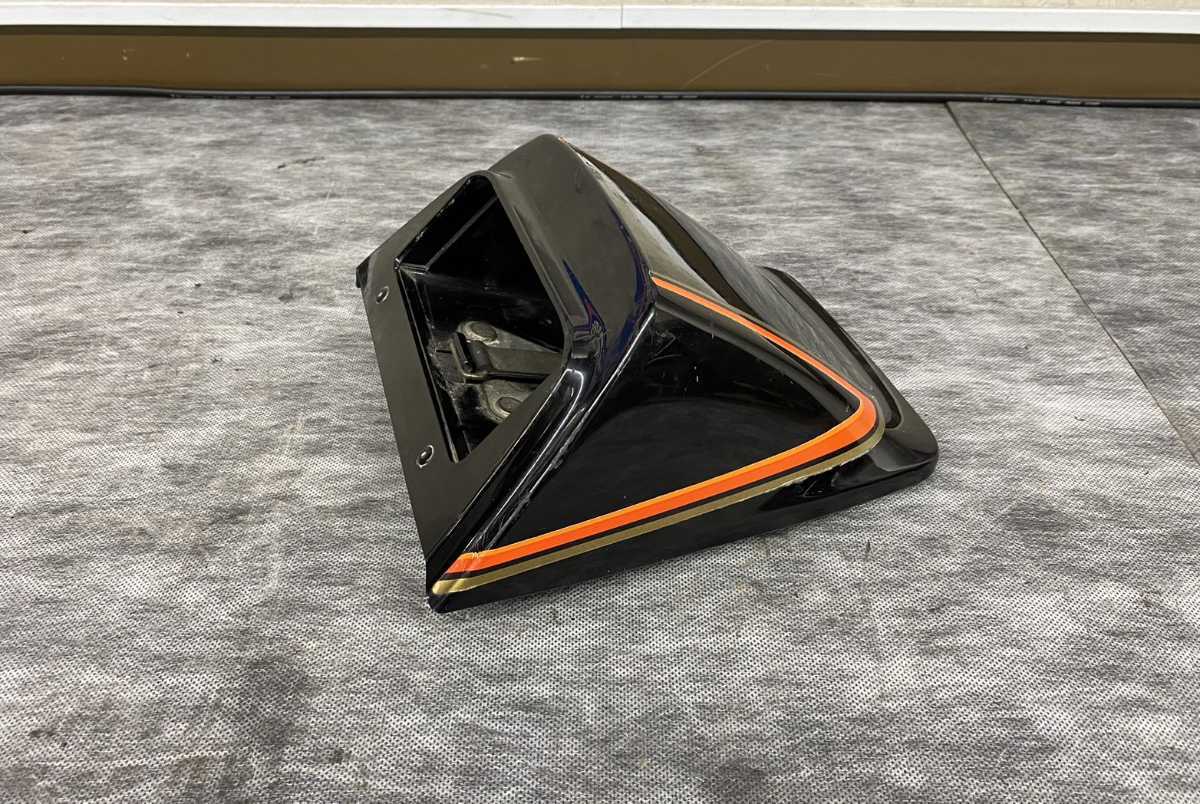 スズキ RG80 リアカウル 外装 ボディ 取り付けステー付き 割れ無し テールカウル SUZUKI 純正 部品 パーツ 旧車拍卖