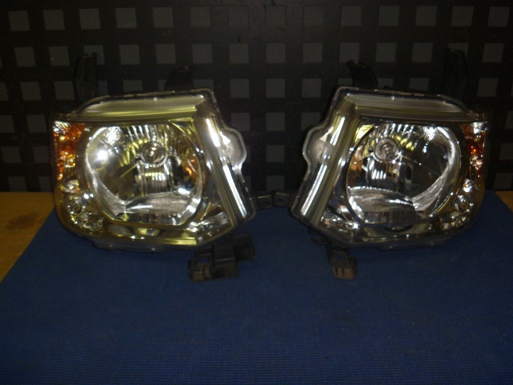 #0770 H82W ekワゴン 左右ヘッドライト ハロゲン ★拍卖