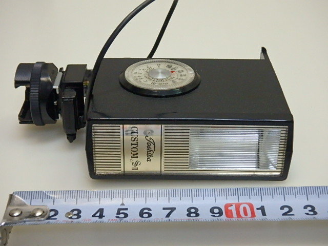 60s302y ジャンク TOSHIBA 東芝 ストロボ フラッシュ CUSTOM SⅡ レトロ カメラ部品 パーツ 中古 (北海道・沖縄・離島は発送不可)拍卖