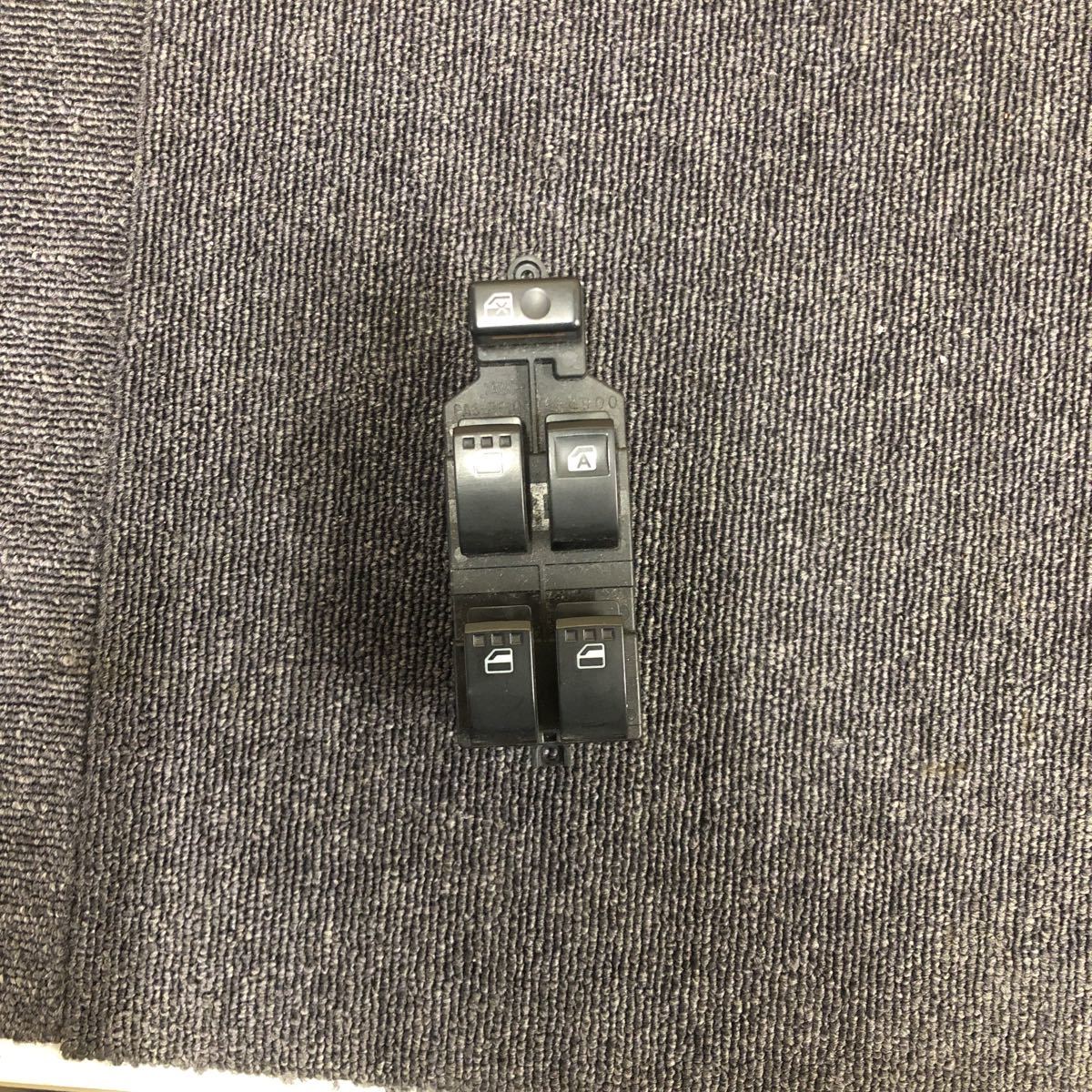 L275Sミラ パワーウィンドウスイッチ 送料650円(北海道、九州、沖縄+300円)拍卖