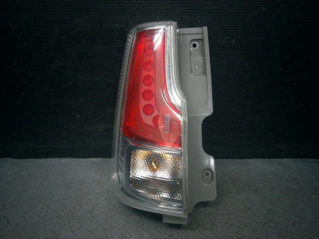 ソリオ MA36S 左 テール ランプ ライト 35670-81P00拍卖