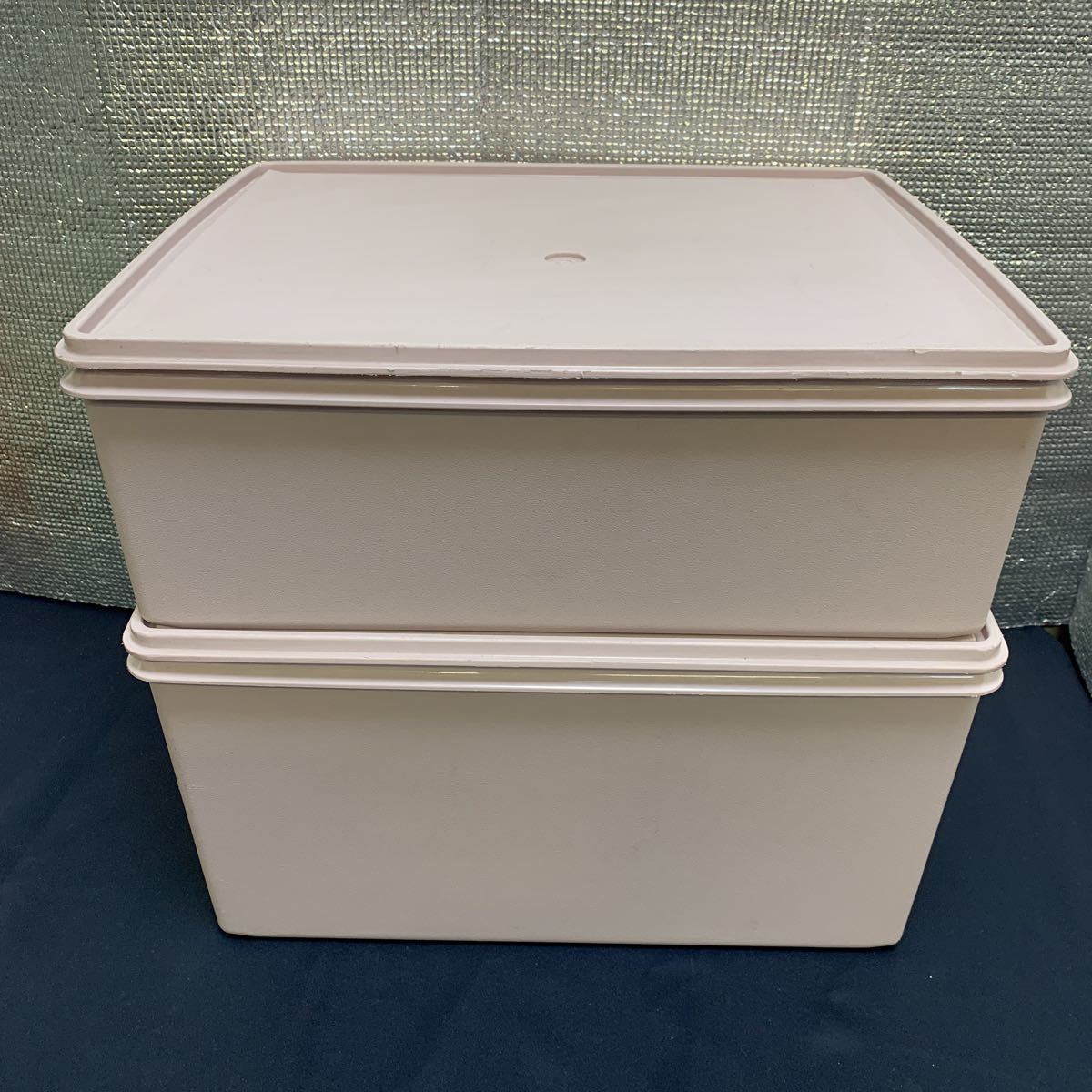 ★大阪堺市/引き取り可★②タッパーウェア 2点セット 大型 BOX ストッカー レトロ 重ね置き 収納 保管 約37.5cm×48cm ケース 小物入れ★拍卖
