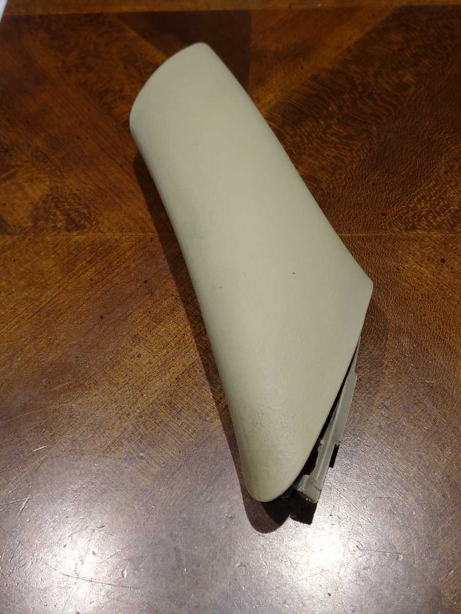 【中古品】☆マークXDBA-GRX120後期用/純正ドア/内張り/左 フロントグリップハンドル ②/ベージュ系/1個 拍卖