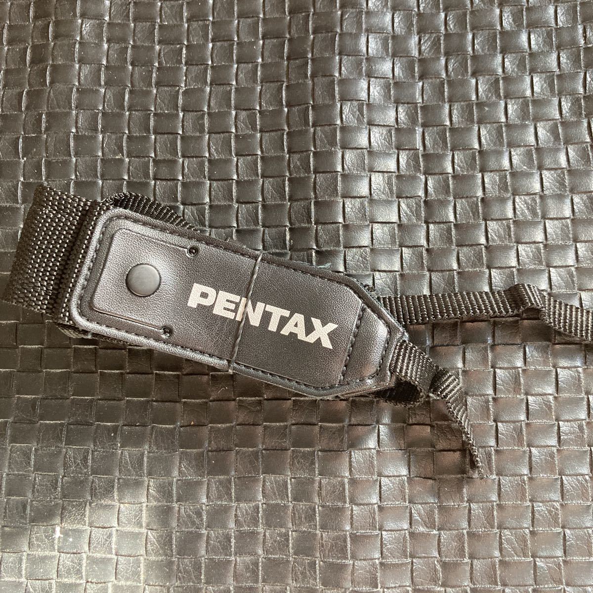 【送料無料】PENTAX ペンタックス カメラ ストラップ 黒 6拍卖