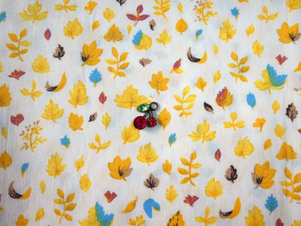 即決★レアレトロリーフ生成りイエロー1メートル★復刻黄葉っぱカントリーはぎれ拍卖