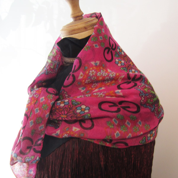 未使用品 ポップな総柄 薄手ストール ピンク拍卖