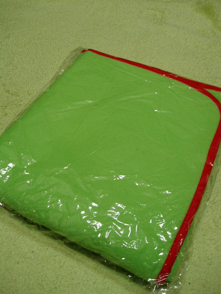 未使用!フリースブランケット 蛍光グリーン 90㎝×58㎝ ポリエステル100%拍卖