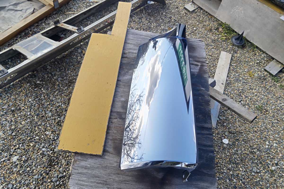 クオン UD コーナーメッキ コーナーパネル トラック 大型 デコトラ 左側 中古拍卖