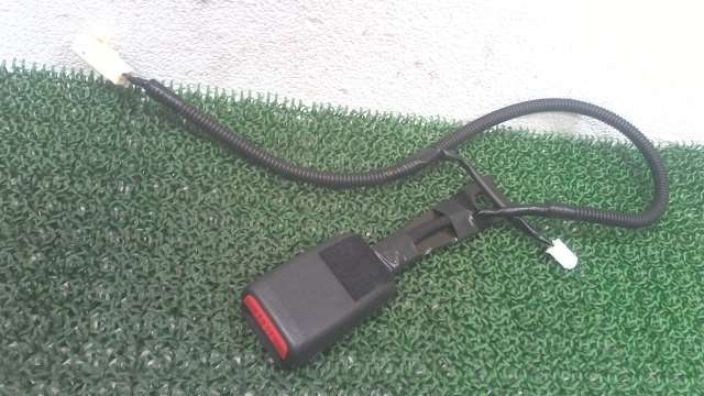 ★ トヨタ AZT250W アベンシス ワゴン 助手席 シートベルト バックル ★管260437拍卖