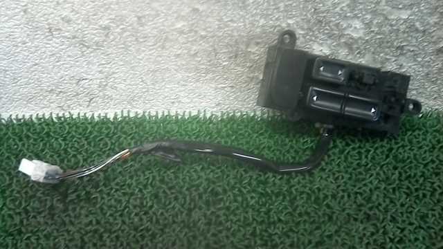 ★ 日産 PG50 プレジデント 助手席 シート スイッチ ★管270787拍卖