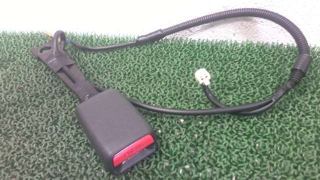 AZR60G 後期 ヴォクシー 助手席 シートベルト バックル ★管260698拍卖