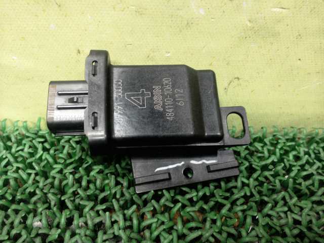 レタパ★ UZS186 クラウン マジェスタ 右 リア アウターハンドル コンピューター 89991-30050 ★管276938拍卖