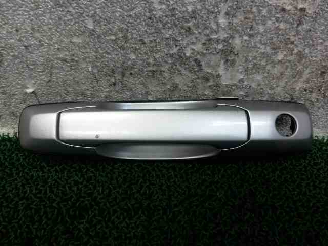 TC24 日産 純正 セレナ 左 フロント ドア アウターハンドル KY0 ★管272634拍卖