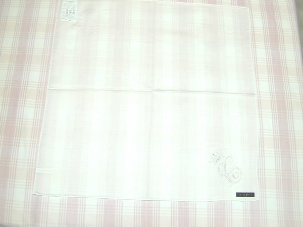 INTERMODE川辺*オフホワイトの刺繍ハンカチ(C)/新品/送料込拍卖