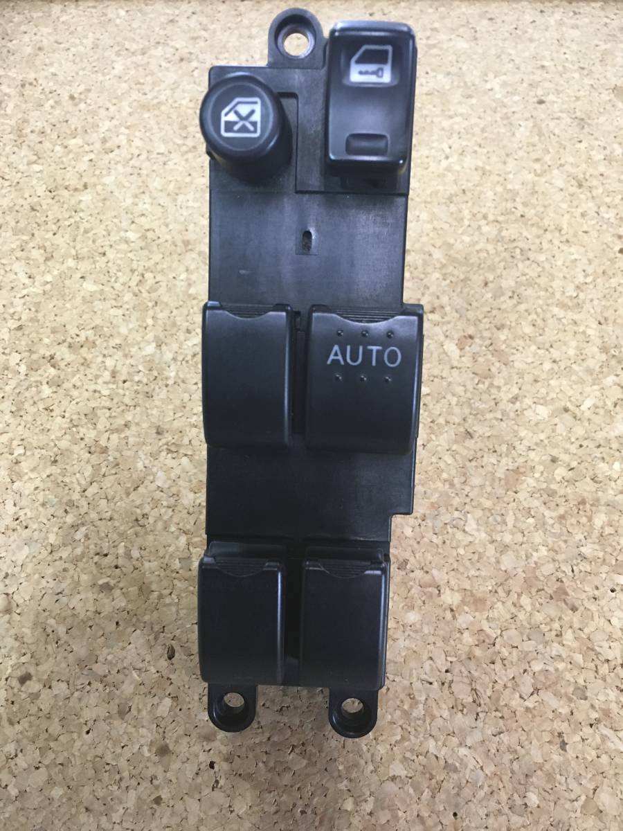 NISSAN セドリック HY-34 ●パワーウインドウスイッチ《USED》拍卖