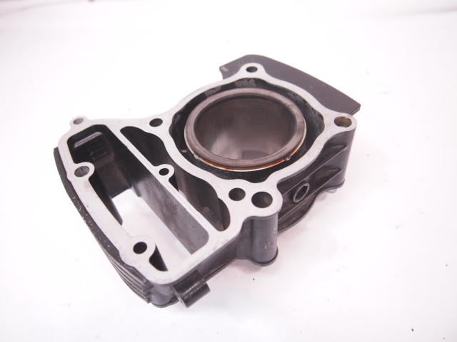 エリミネーター250V純正シリンダー後 目立つ縦傷無し 組み換えに。62mm径拍卖