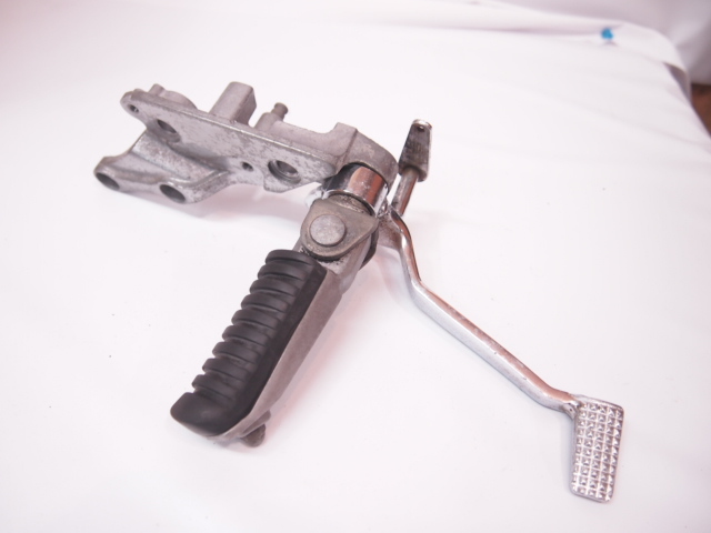 ZRX1200純正ステップ右 割れなし交換に ZRX1100 ペダル拍卖