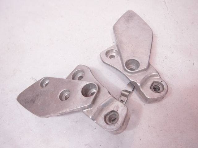 XJR1200/1300純正ステップ左右 割れなし交換に4KG刻印 ホルダー拍卖