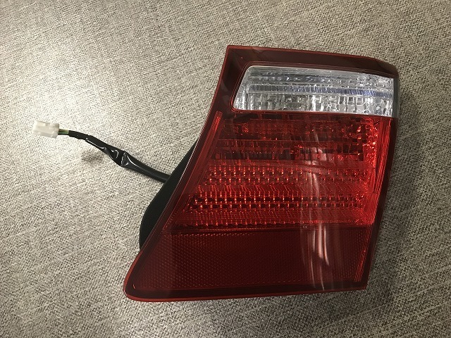 レクサスLS UVF45 フィニッシャー右 50-91 a-1537 YS1拍卖